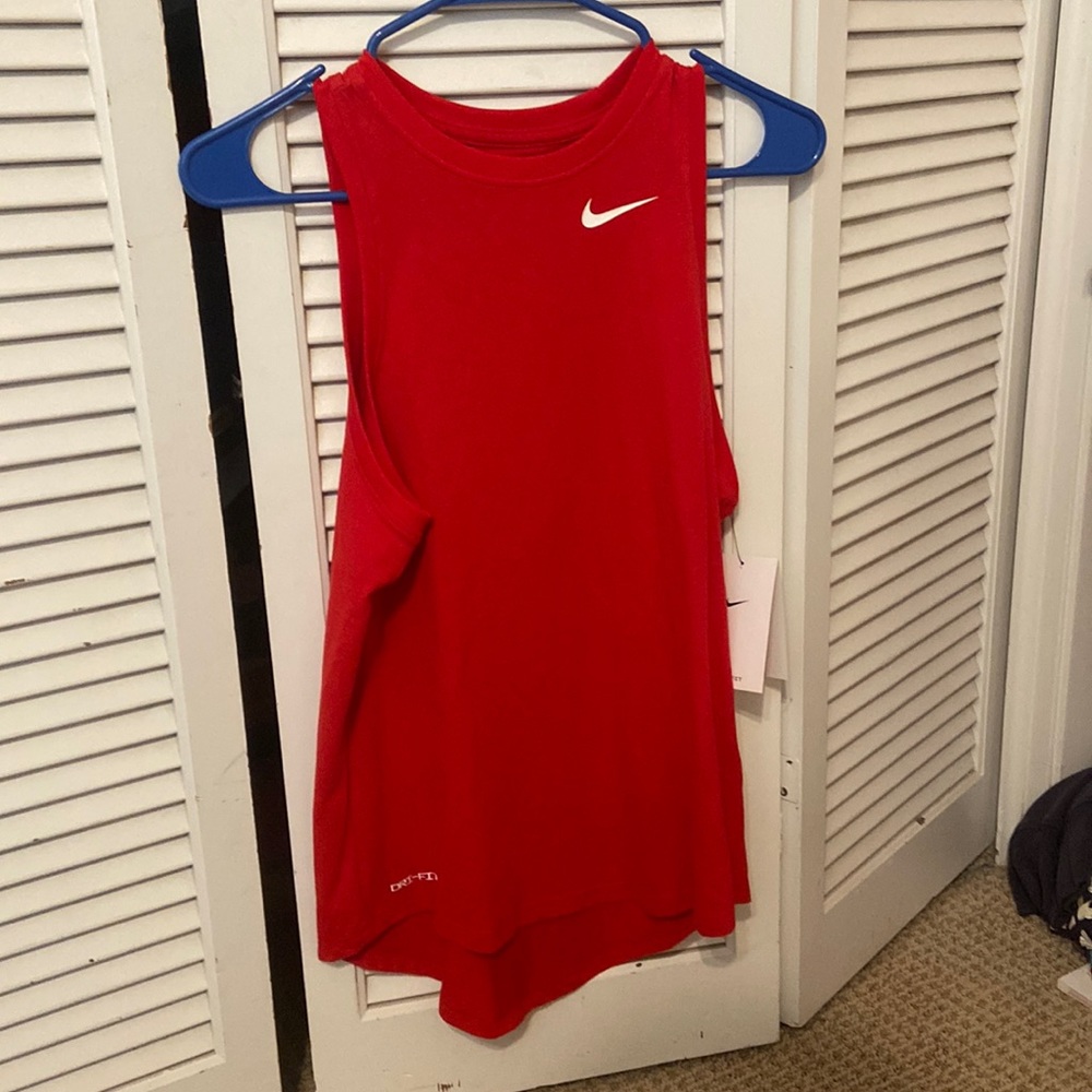 red nike sports tank